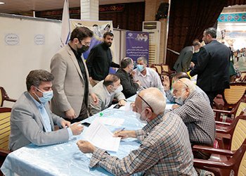 در راستای پاسخگویی به مشکلات مردم؛
میز ارتباط مردمی دانشگاه علوم پزشکی بوشهر در مصلی نماز جمعه برپا شد/ گزارش تصویری
